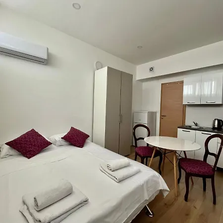 Roza Apartman Póla