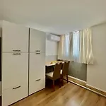 Roza Apartment *